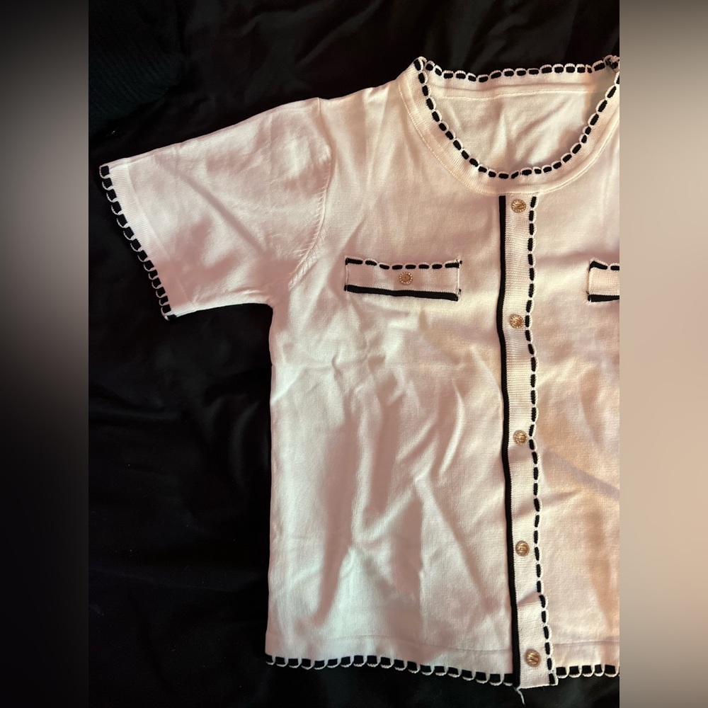 White Contrast Trim Button Detail Knit Top